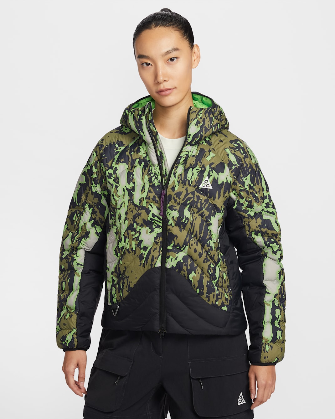 나이키 ACG '라바 플로우' 여성 써마 핏 ADV 재킷 - 칼리지 그레이/블랙/민 그린/서밋 화이트