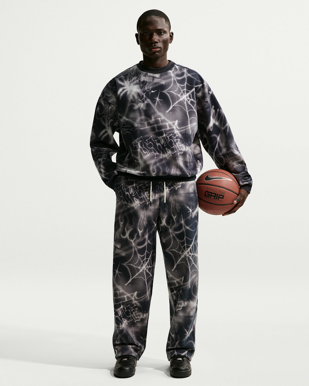 Nike Standard Issue-basketballbukser med åbne manchetter til mænd - sort/Pale Ivory