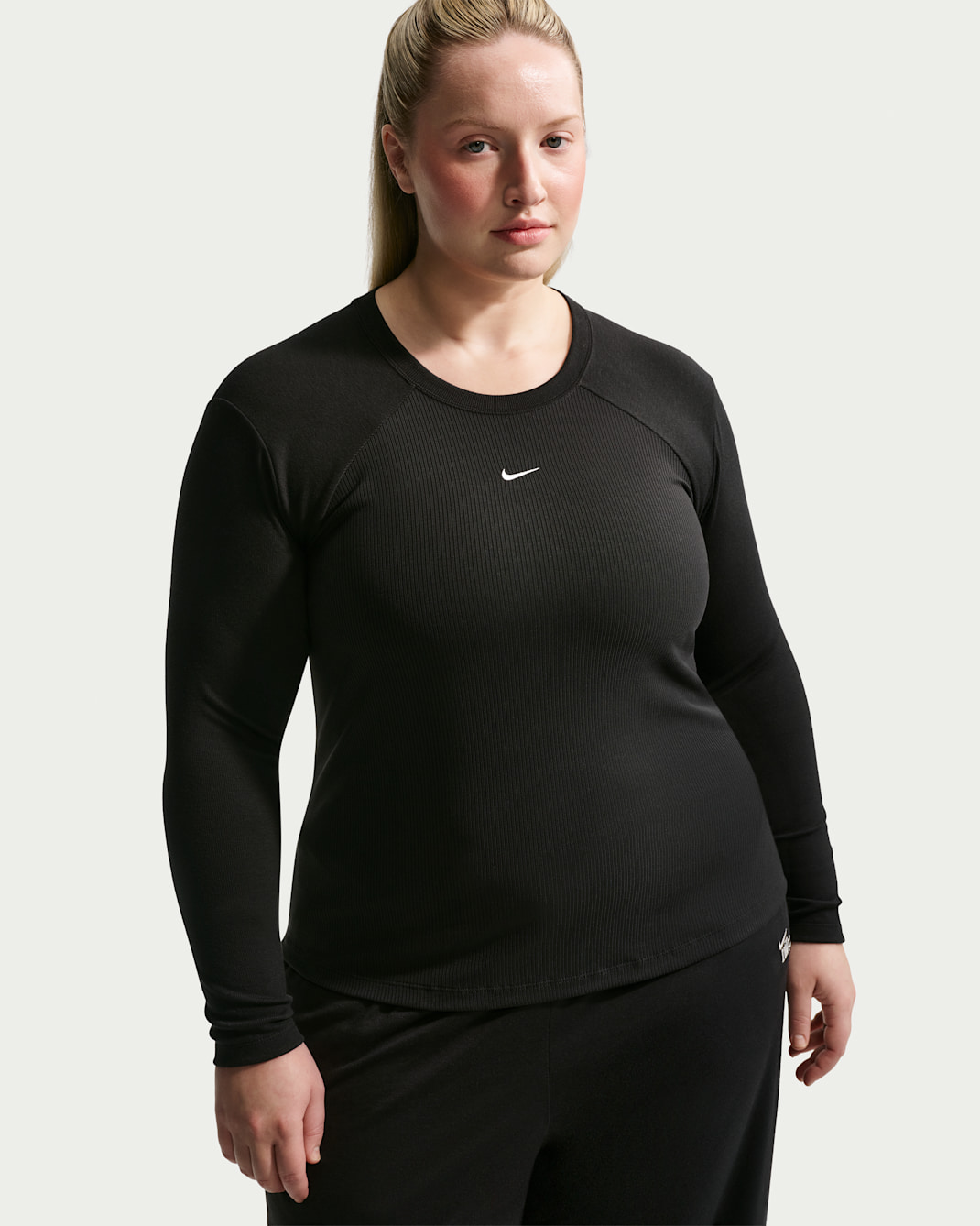 Playera de manga larga de tela de canalé ajustada para mujer (talla grande) Nike Sportswear Chill Knit - Negro/Vela