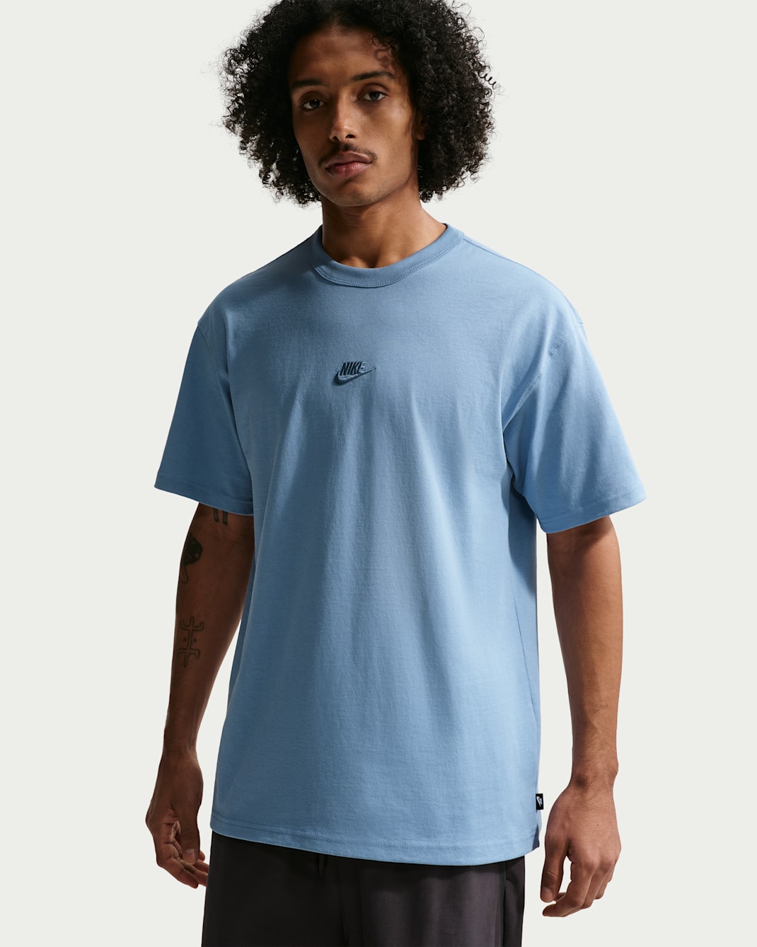 Playera para hombre Nike Sportswear Premium Essentials - Azul de trabajo