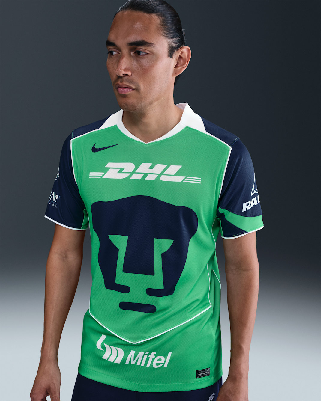 Jersey de fútbol Nike Dri-FIT Total 90 Replica de los Pumas UNAM alternativo 2025/26 Stadium para hombre - Verde impacto/Azul vacío/Blanco/Azul vacío