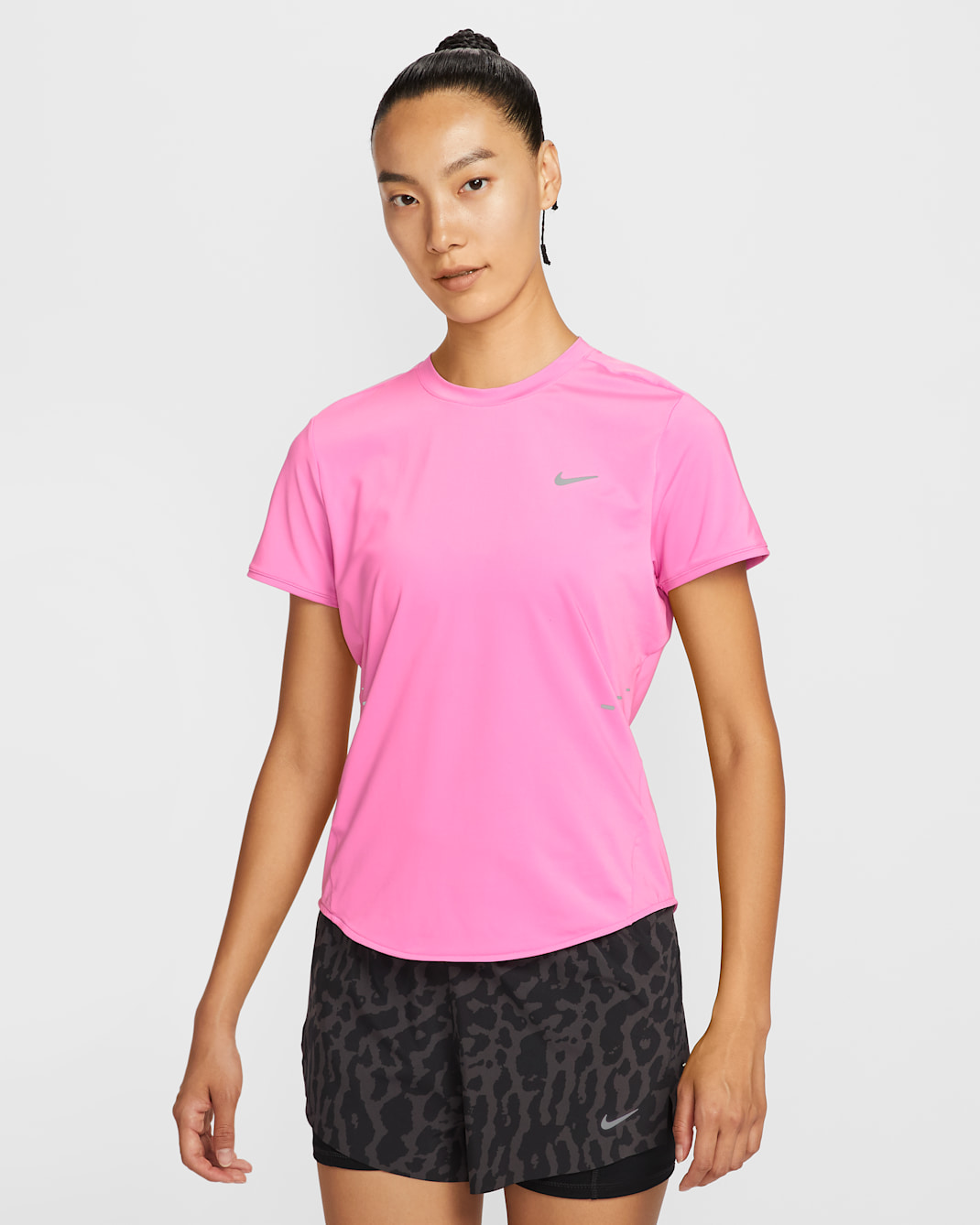 Nike Swift 女款 Dri-FIT 短袖跑步上衣 - Playful Pink