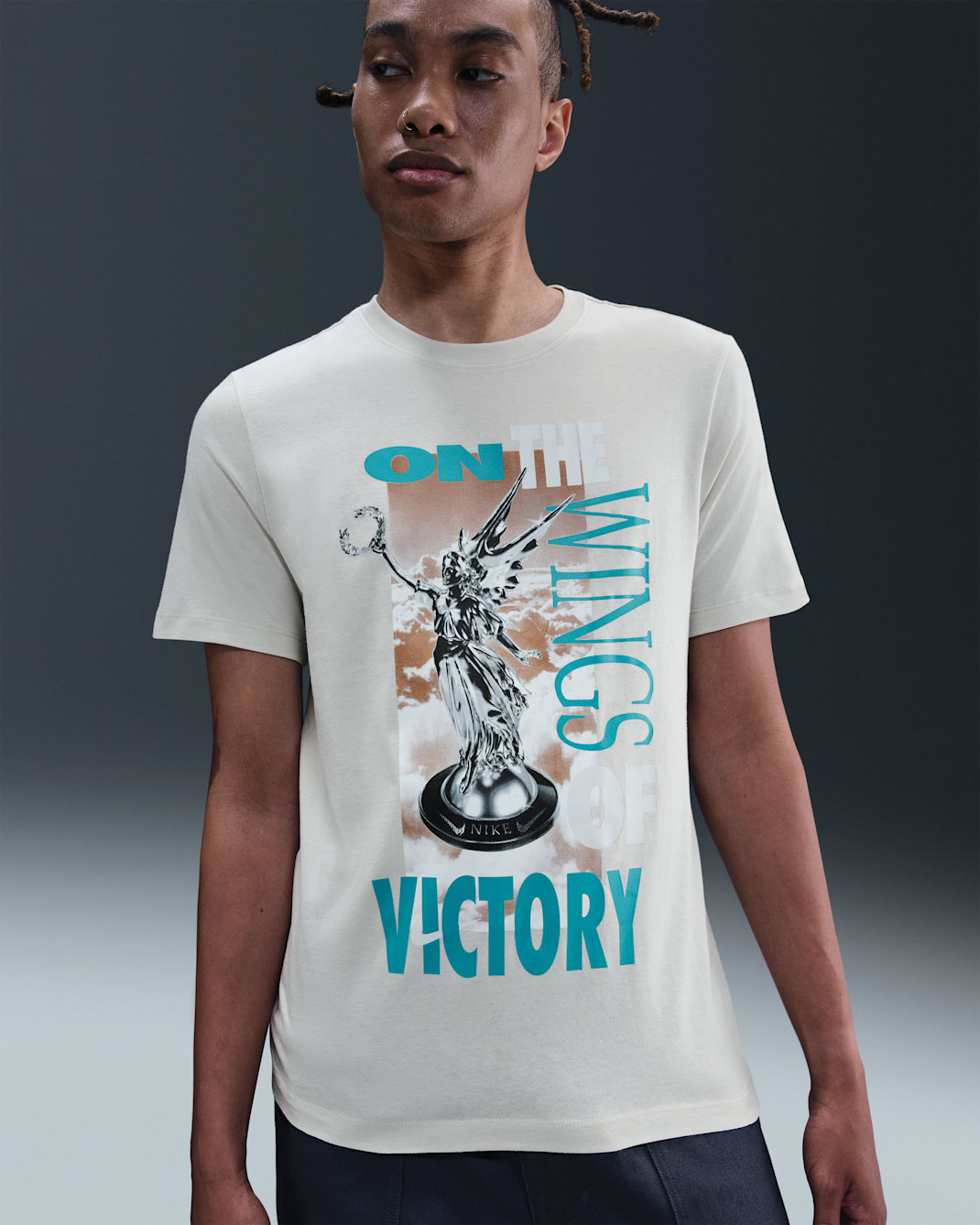 Playera Nike Sportswear - Hueso claro