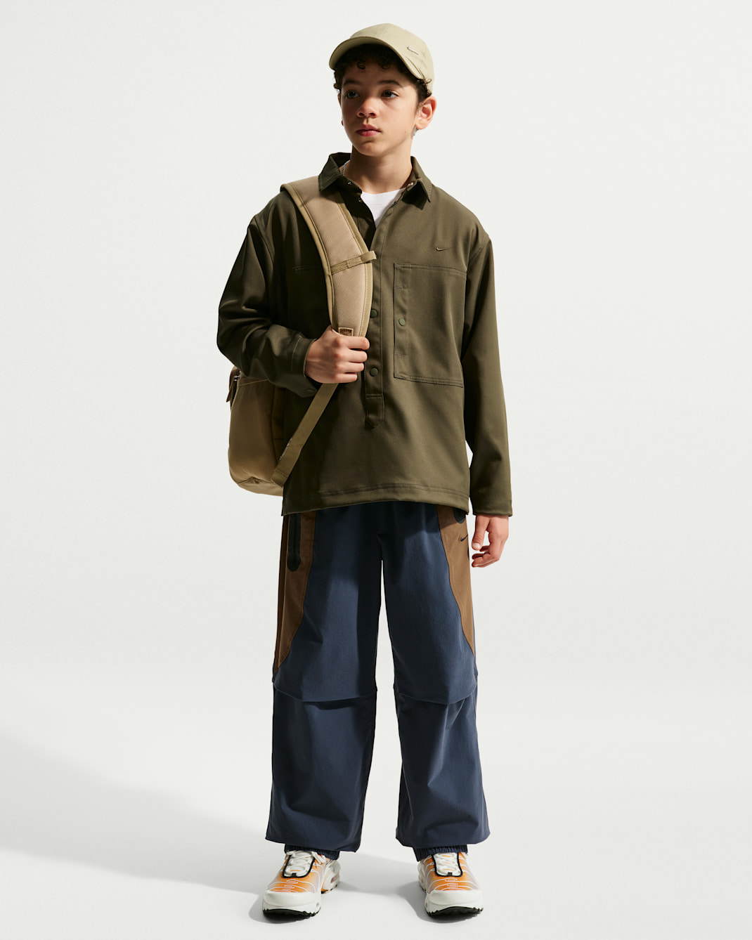 Nike Tech vevde bukser til store barn (gutt) - Thunder Blue/Mosswood Brown/Svart