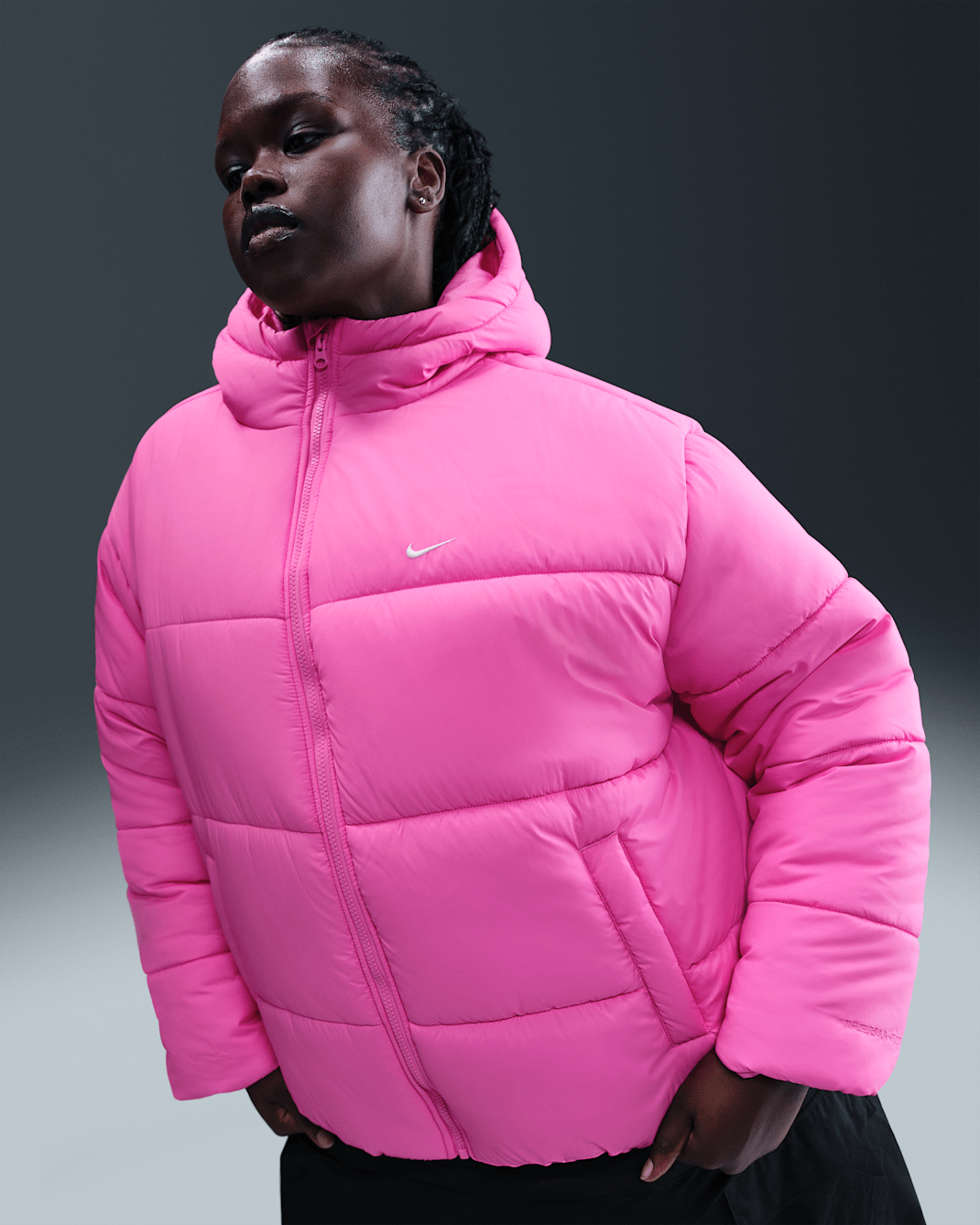 Nike Sportswear Classic Puffer Women's Therma-FIT Loose Hooded Jacket (Plus Size) - Playful Pink/White