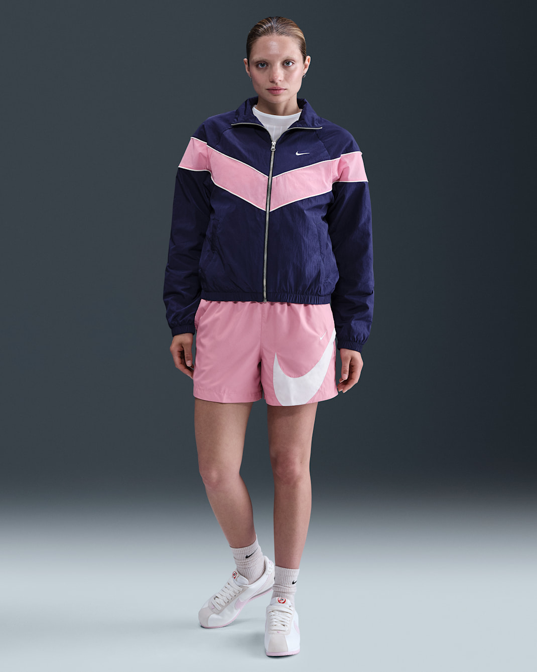 Nike Sportswear Classic Women's Mid-Rise 5" Woven Logo Shorts - Elemental Pink/White