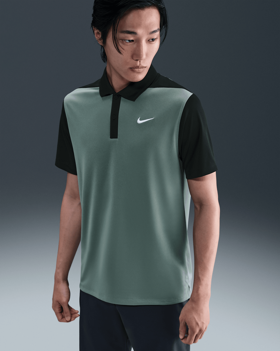 나이키 빅토리+ 남성 드라이 핏 골프 폴로셔츠 - 클레이 그린/나이트 포레스트/화이트