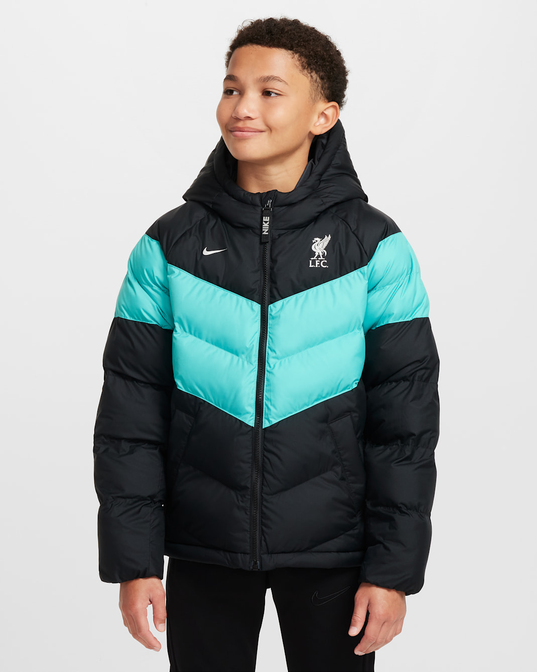FC Liverpool Nike Fußballjacke mit Synthetikfüllung und Kapuze (ältere Kinder) - Schwarz/Washed Teal/Metallic Silver