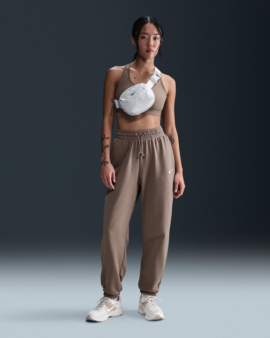 Nike Sportswear Phoenix Fleece Women's High-Waisted Oversized French Terry Tracksuit Bottoms - Mink Brown/Sail