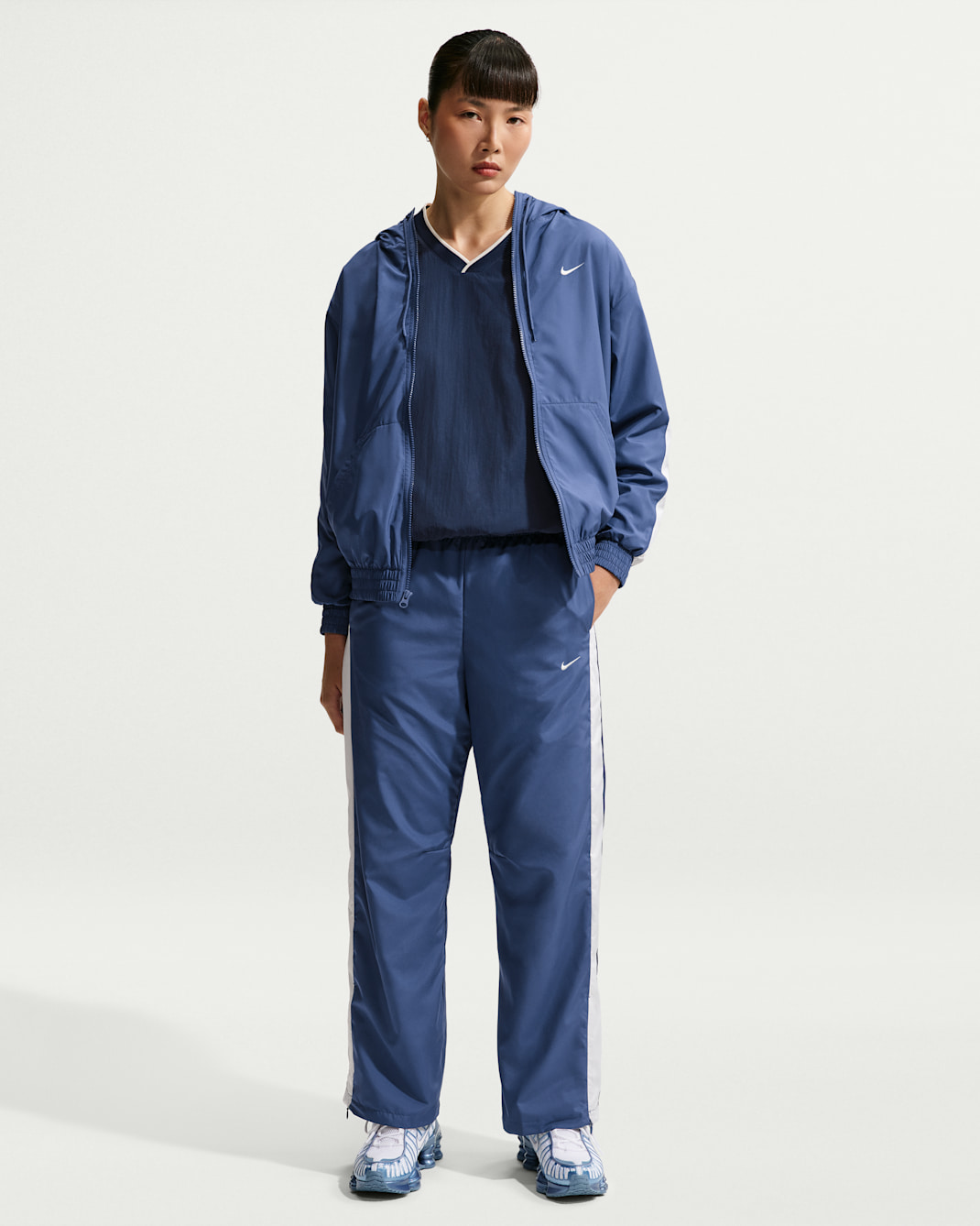 나이키 스포츠웨어 클래식 여성 미드라이즈 오픈 헴 팬츠 - 미스틱 네이비/화이트/세일