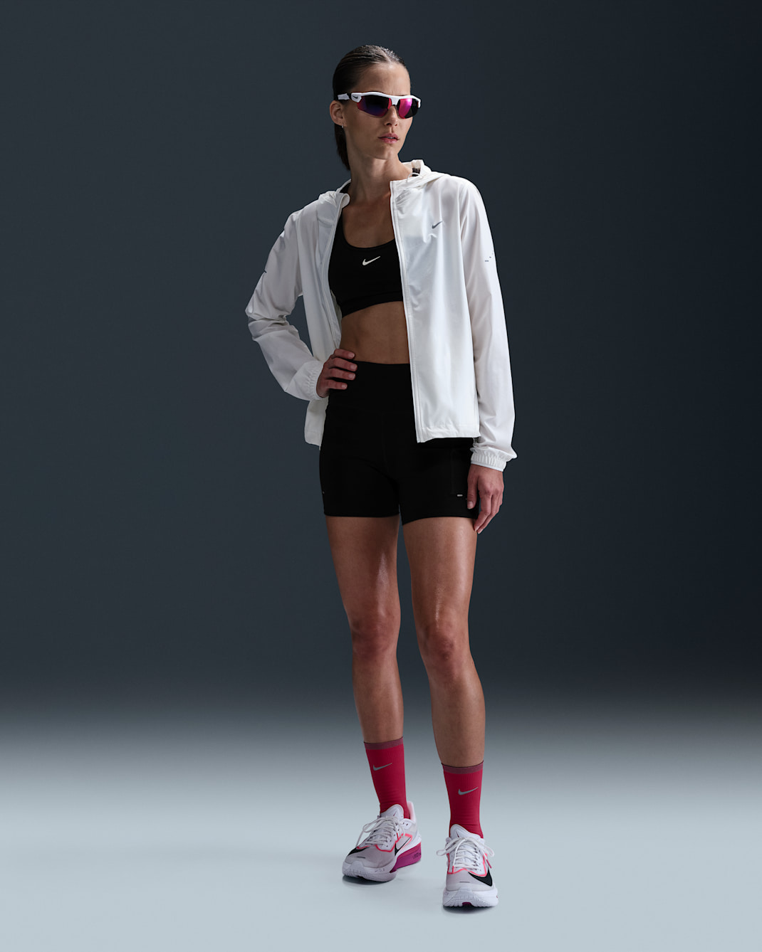 Shorts da running 10 cm aderenti a vita alta con tasche Nike Swift – Donna - Nero