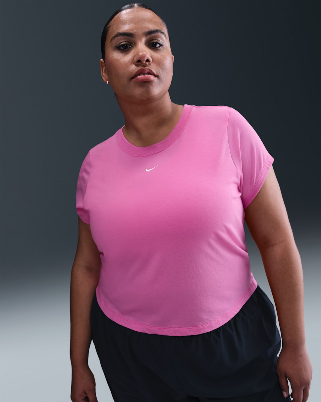 Playera cropped para mujer (talla grande) Nike Sportswear Chill Knit - Rosa alegre/Vela