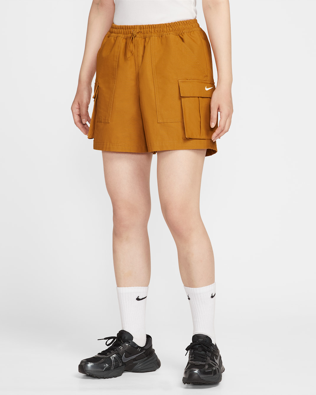Nike Sportswear 女款中腰寬鬆 5" 工裝短褲 - Desert Ochre/Sail
