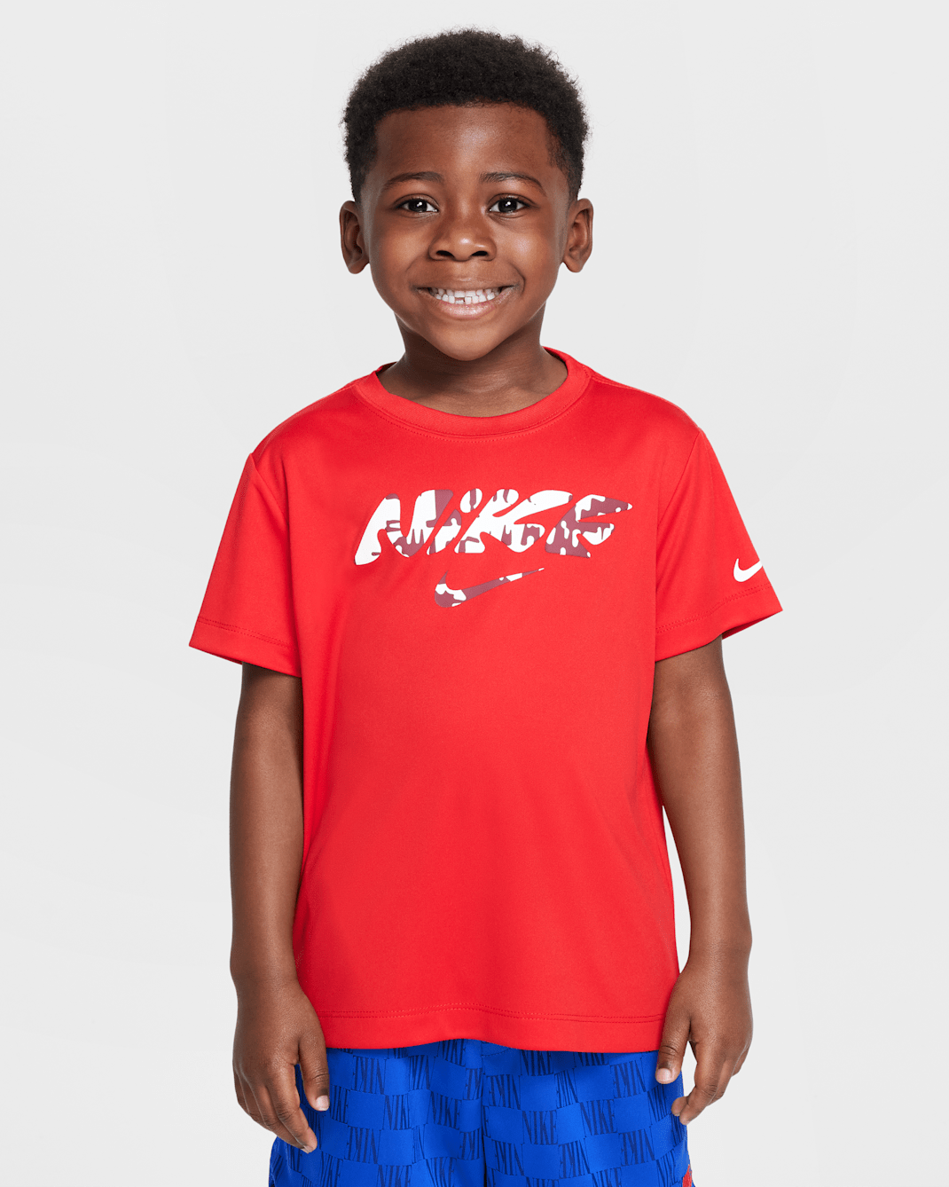 Playera con gráfico Multi Bold para niños talla pequeña Nike Dri-FIT - Rojo universitario