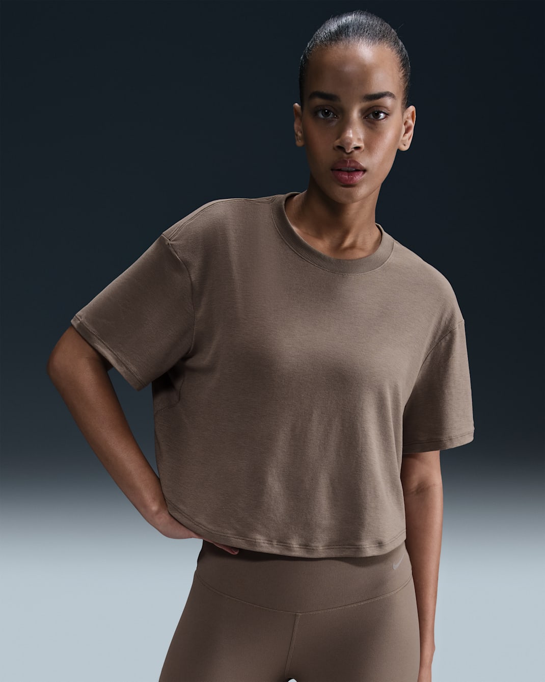 Nike One Relaxed Women's Dri-FIT Cropped Short-Sleeve Top - Mink Brown/Clear