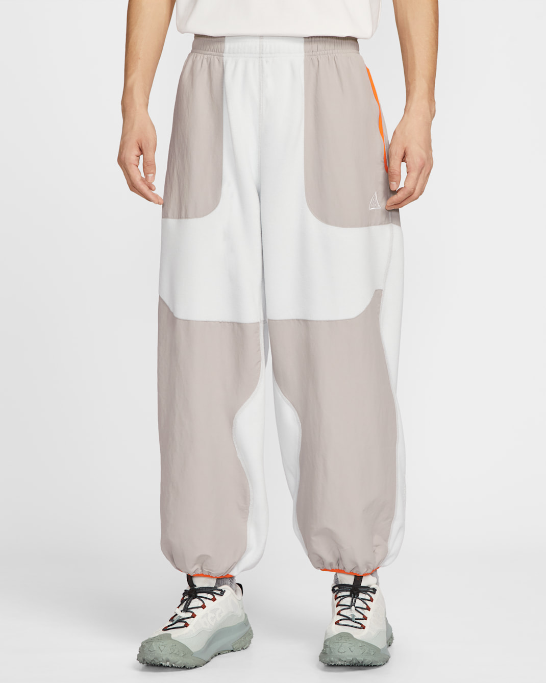 ナイキ ACG "Wolf Tree" プラス フリース パンツ - フォトンダスト/カレッジグレー/ビビッドパープル/サミットホワイト