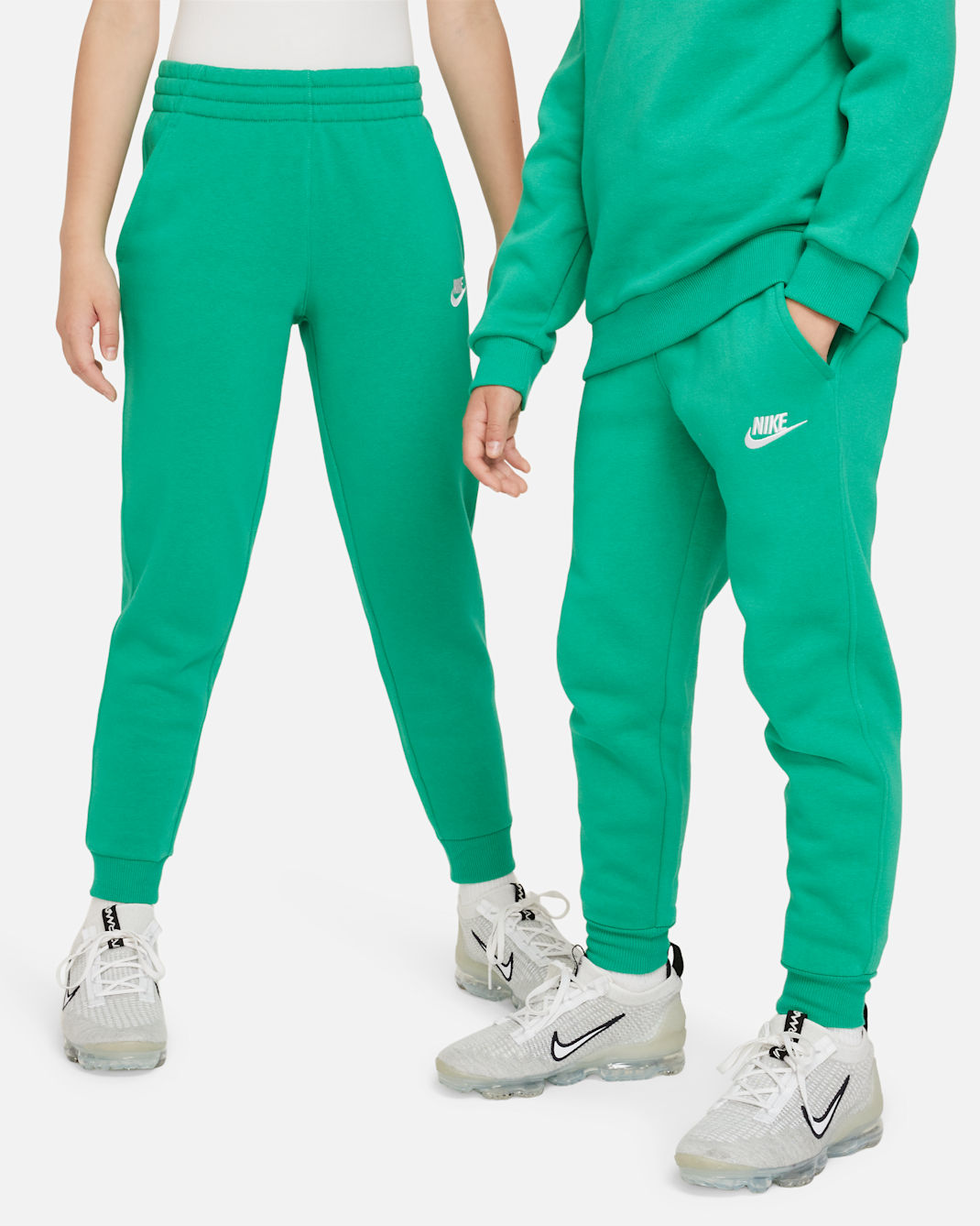 Nike Sportswear Club Fleece Big Kids' Joggers - Stadium Green/White