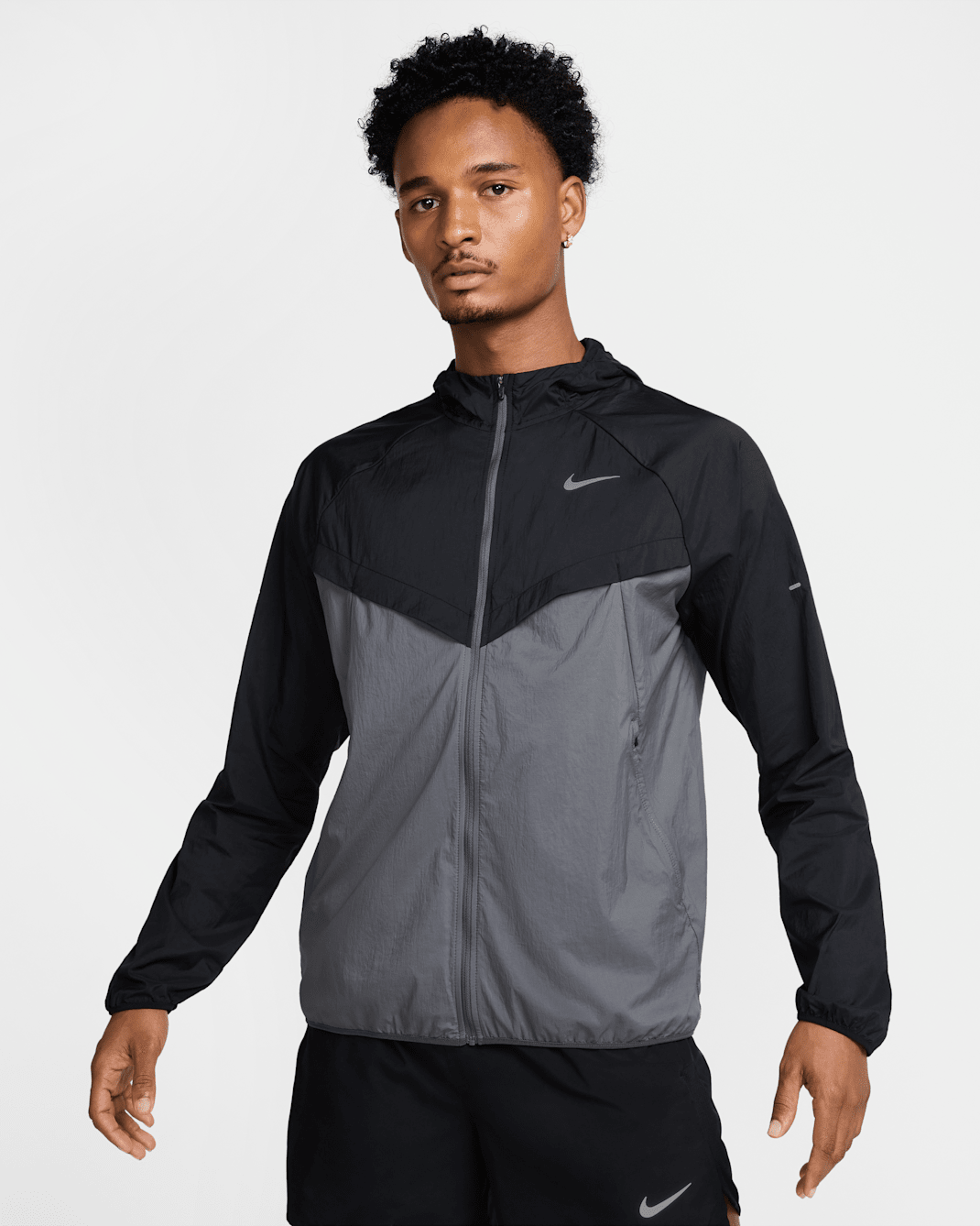 Nike Stride Men's Repel UV Running Jacket - Black/Iron Grey