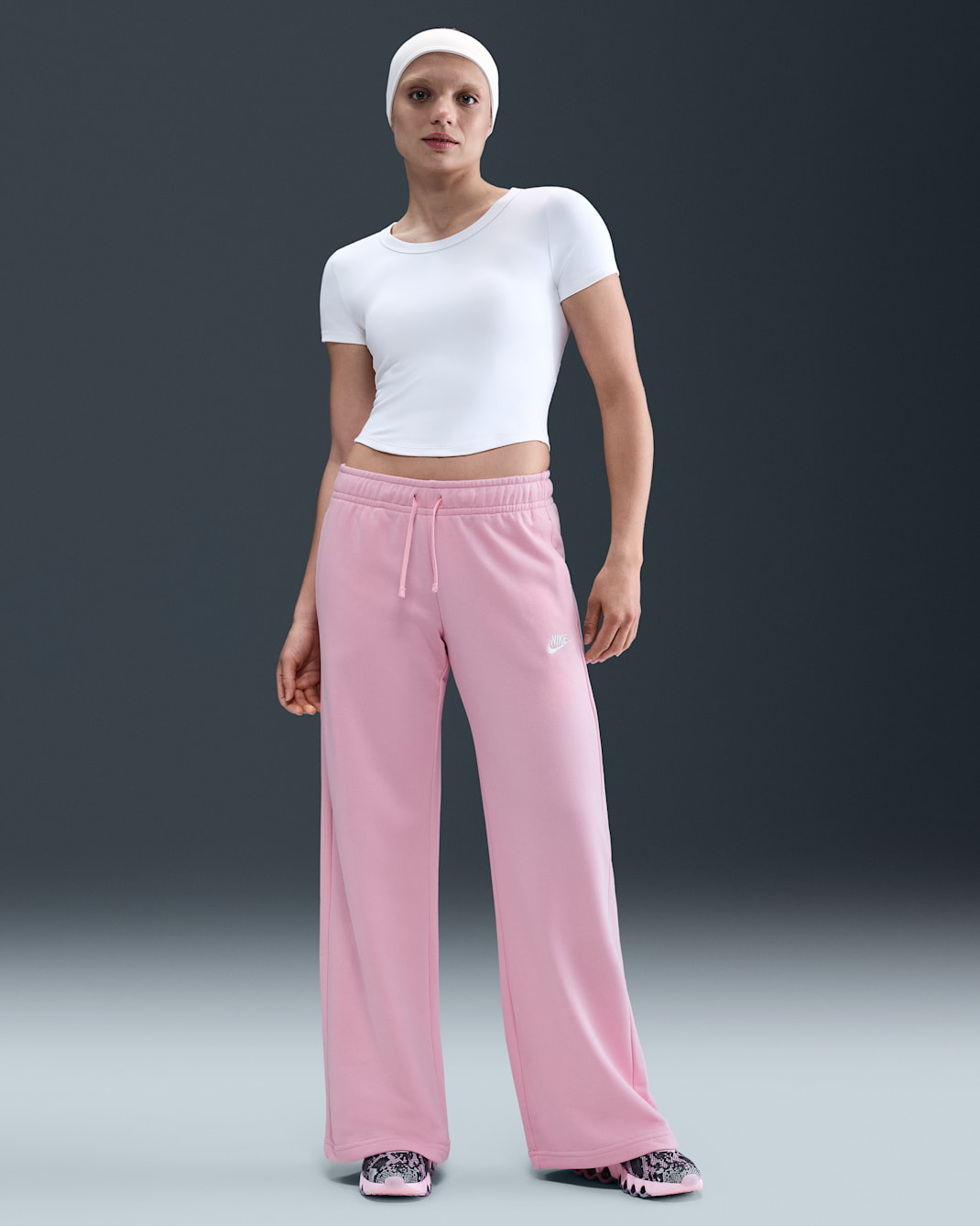 Nike Sportswear Club Fleece Women's Mid-Rise Wide-Leg Sweatpants - Medium Soft Pink/White