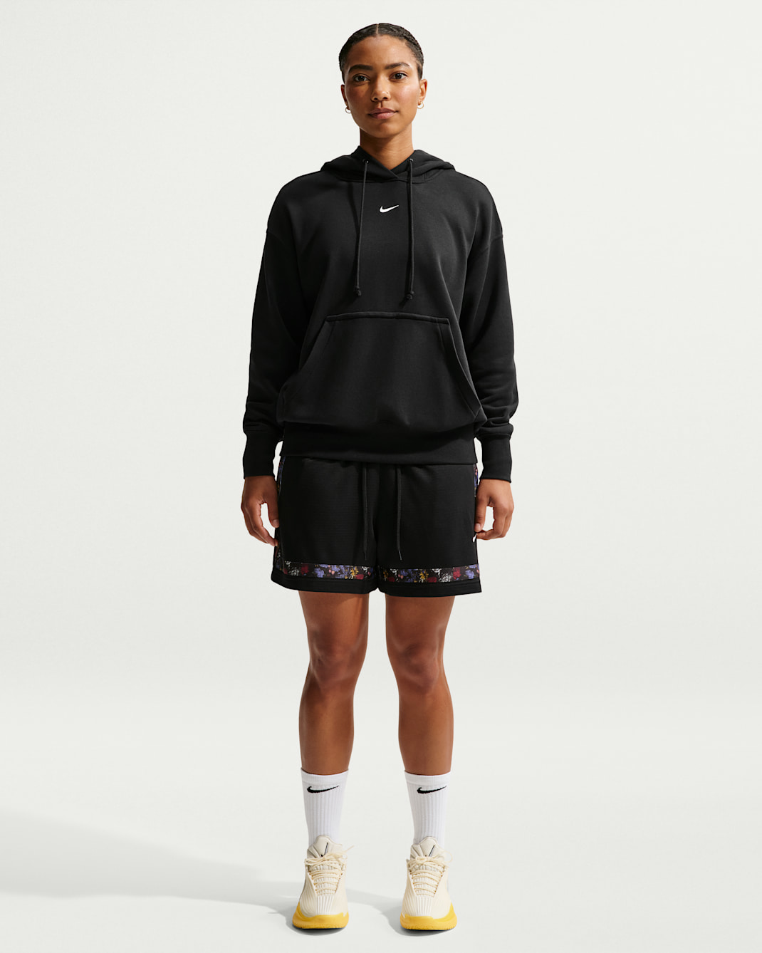 Shorts de básquetbol Dri-FIT para mujer Nike Crossover - Negro/Blanco
