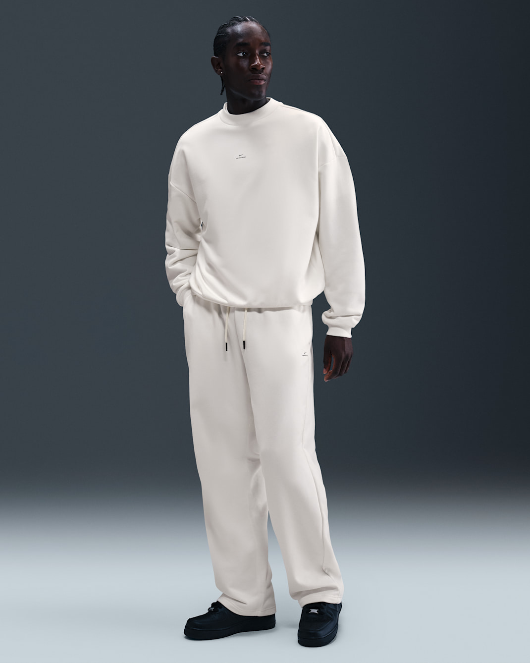 Nike Standard Issue Men's Therma-FIT Brushed Open-Hem Basketball Pants - Sail/Black