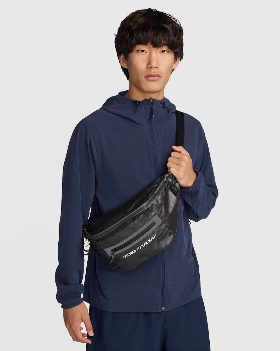 Nike Pro Storm-FIT ADV Cross-Body Bag (6L) - Black/Black/Reflect Silver