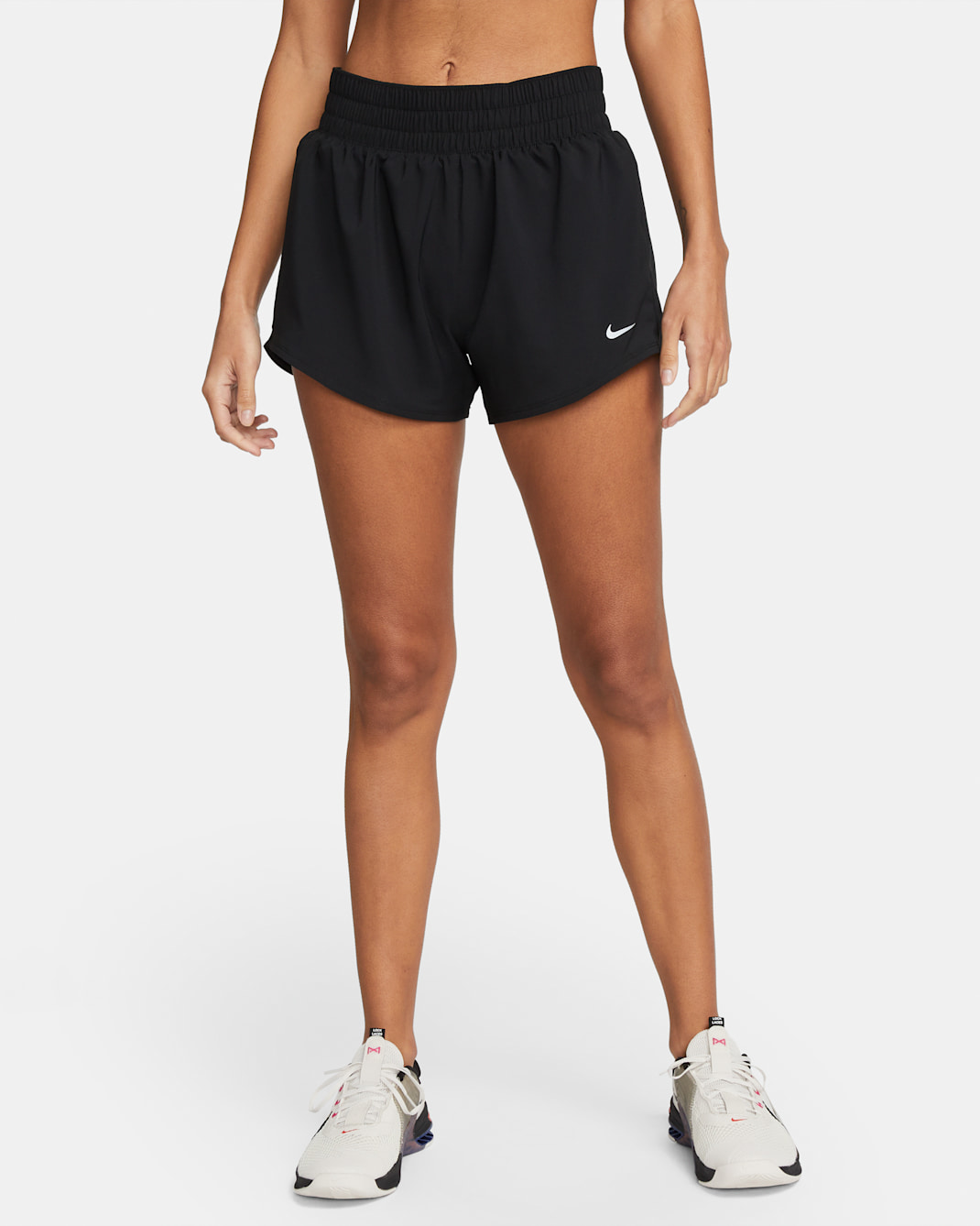 Shorts Dri-FIT a vita media con slip foderati 8 cm Nike One – Donna - Nero