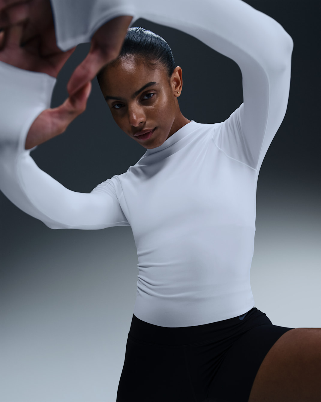 Nike Zenvy Women's Dri-FIT Long-Sleeve Top - White