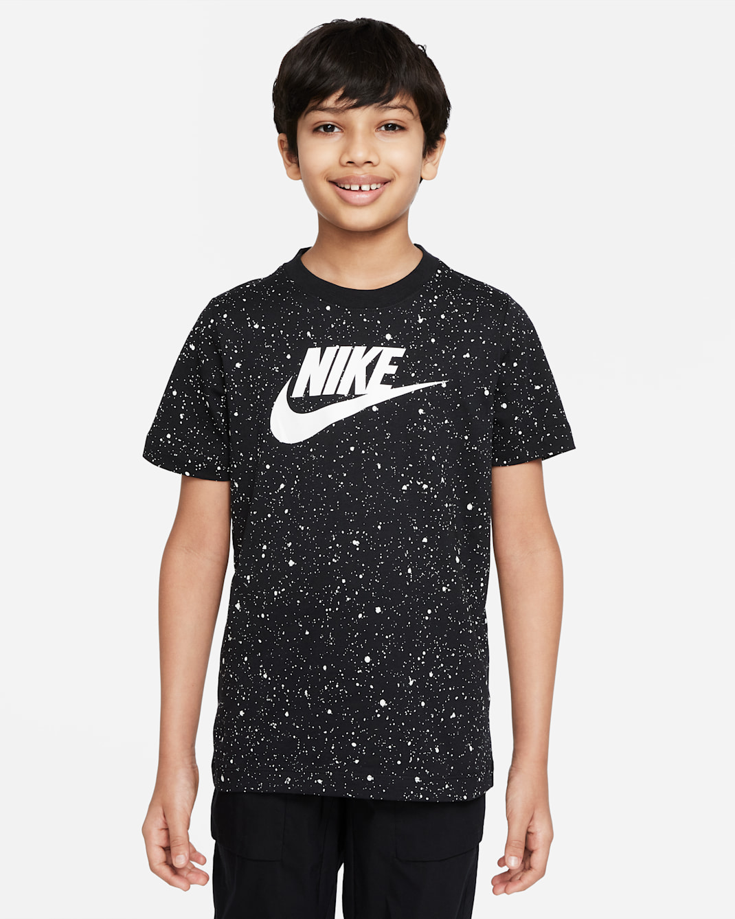 Nike Sportswear Older Kids' T-Shirt - Black