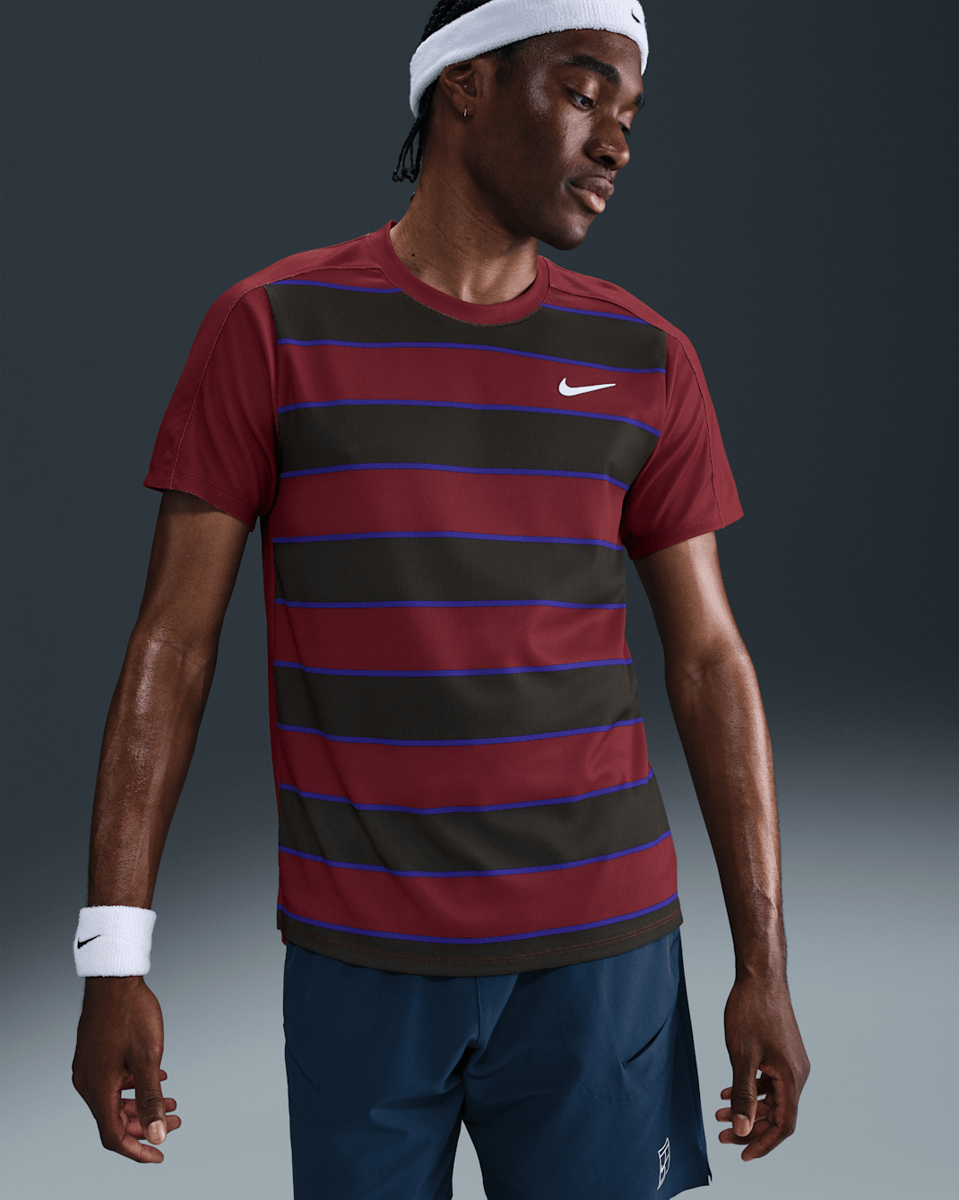 Playera de tenis para hombre Dri-FIT ADV NikeCourt Slam - Rojo team oscuro/Blanco