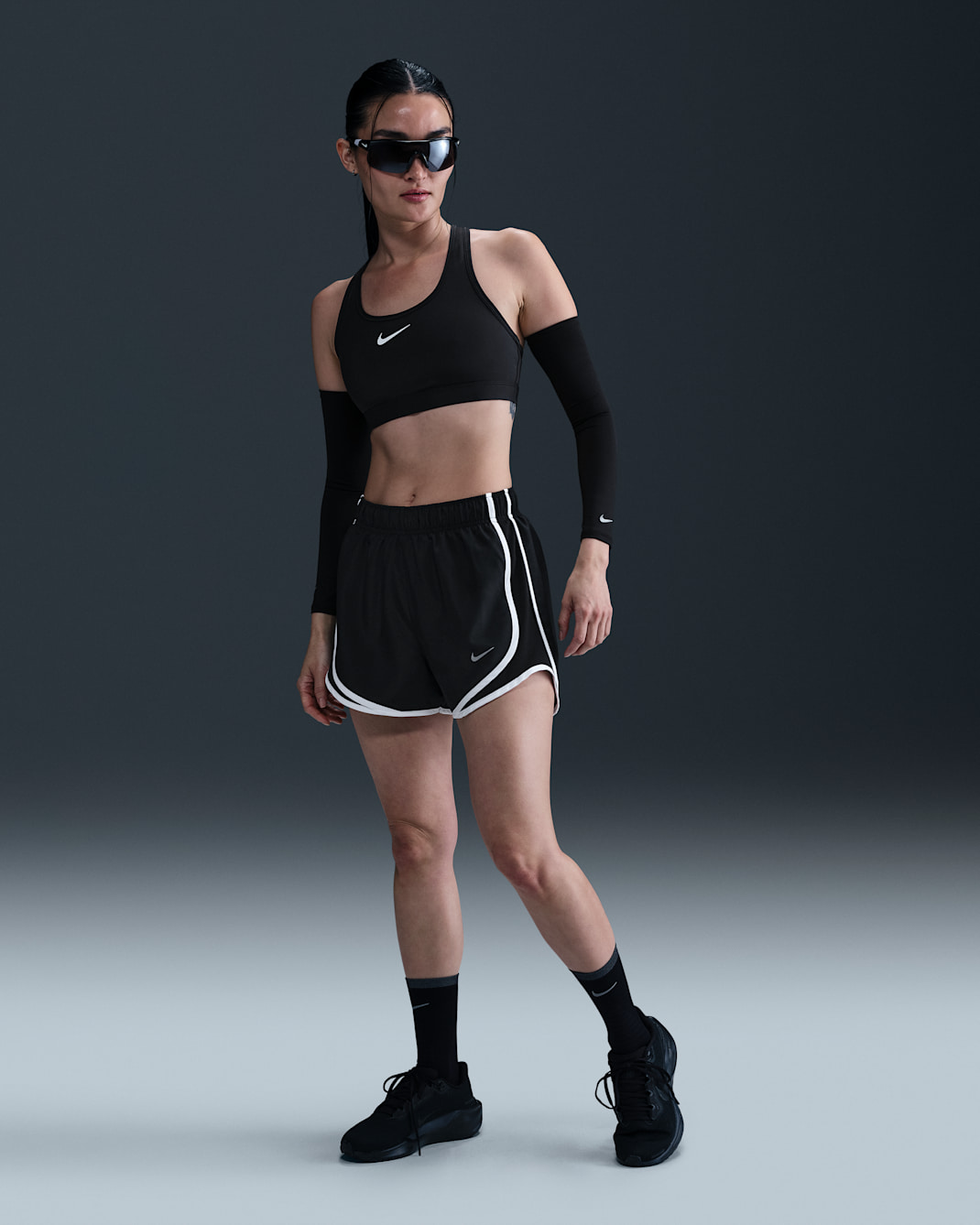 กางเกงวิ่งขาสั้นเอวปานกลางมีซับในผู้หญิง Dri-FIT Nike Tempo - ดำ/ดำ/ขาว