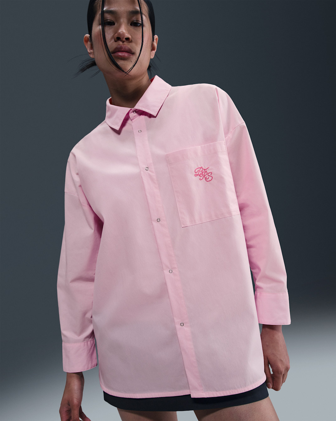 Nike Sportswear Chill Poplin Women's Loose Long-Sleeve Button-Down Top - Pink Foam/Pinksicle