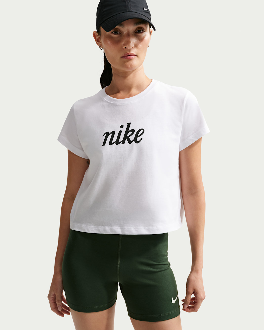 Playera de manga corta para mujer Nike Sportswear Club - Blanco/Negro