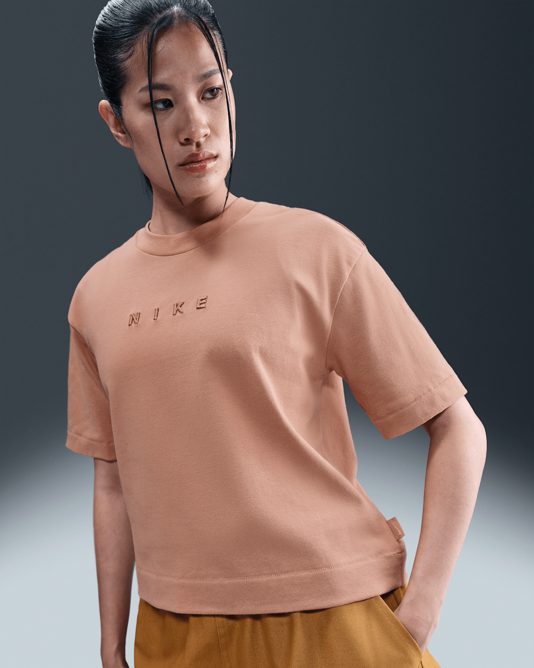 나이키 스포츠웨어 여성 박시 반팔 티셔츠 - 로즈 골드