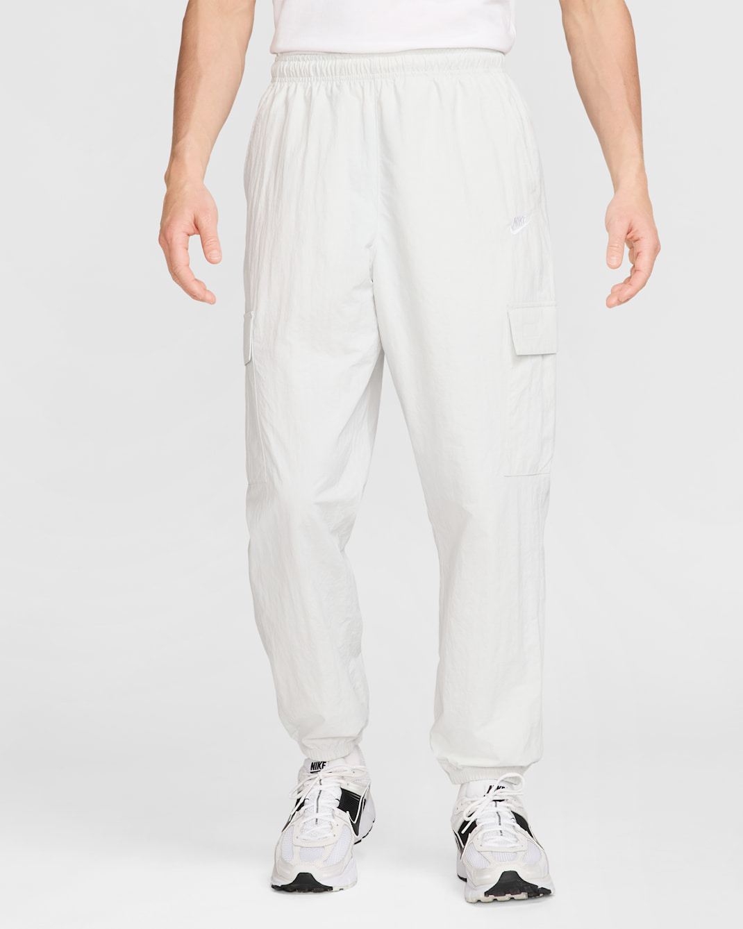 ナイキ クラブ メンズ ウーブン カーゴ パンツ - フォトンダスト/ホワイト