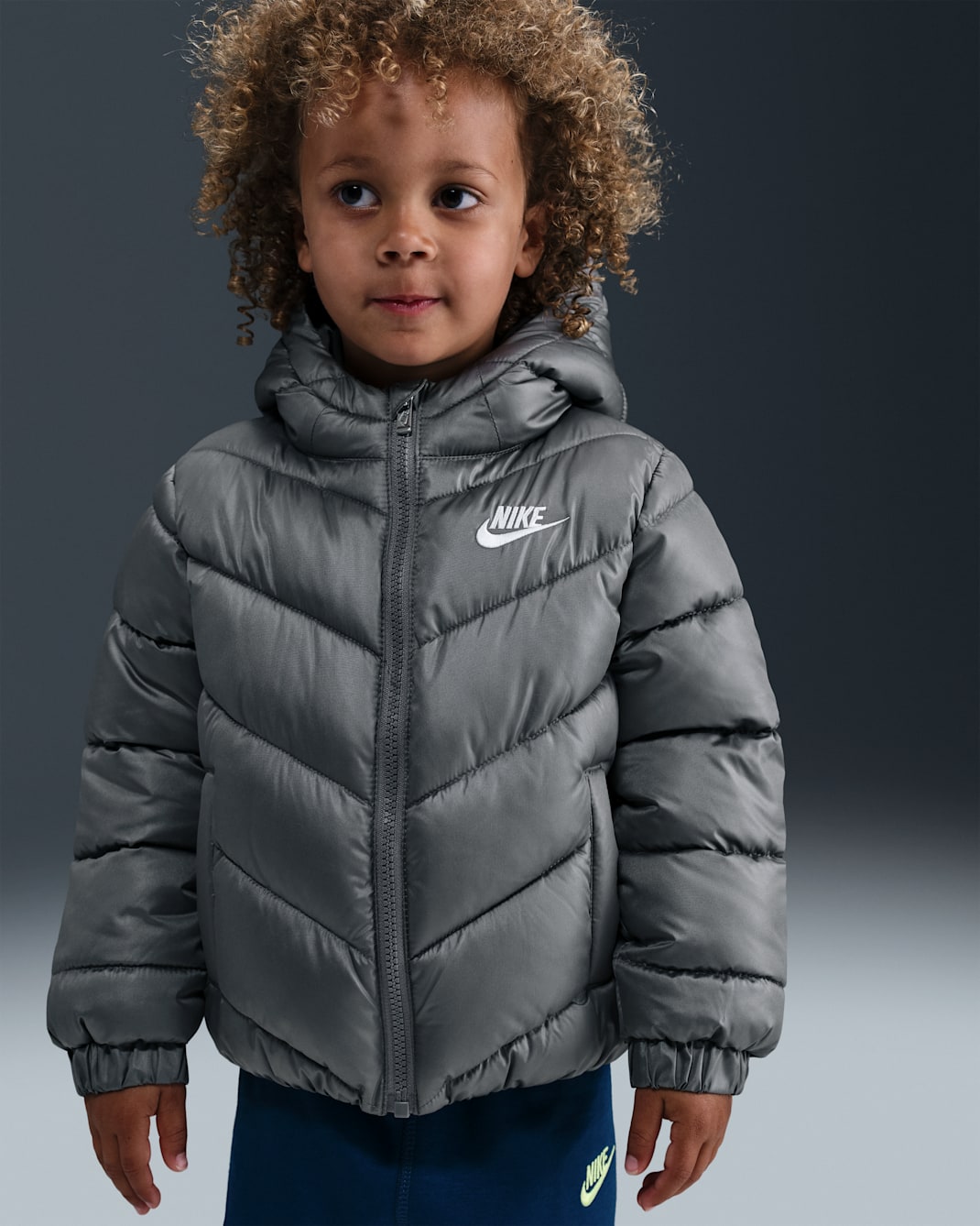 Chamarra acolchada "All Day Play" infantil Nike Sportswear - Gris humo