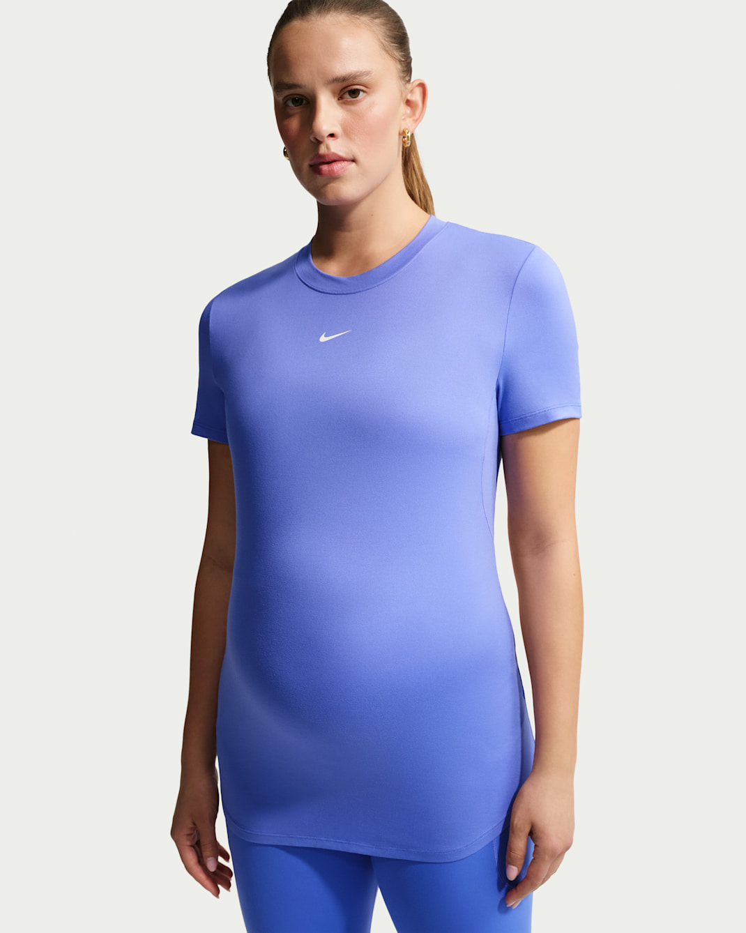 Kortärmad tröja Nike (M) One med slimmad passform Dri-FIT för kvinnor (mammakläder) - Sapphire