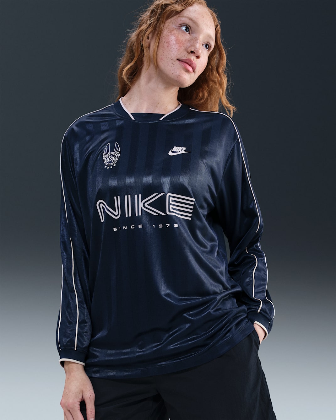 Nike Sportswear Women's Long-Sleeve Jersey Top - Midnight Navy/Silt Red