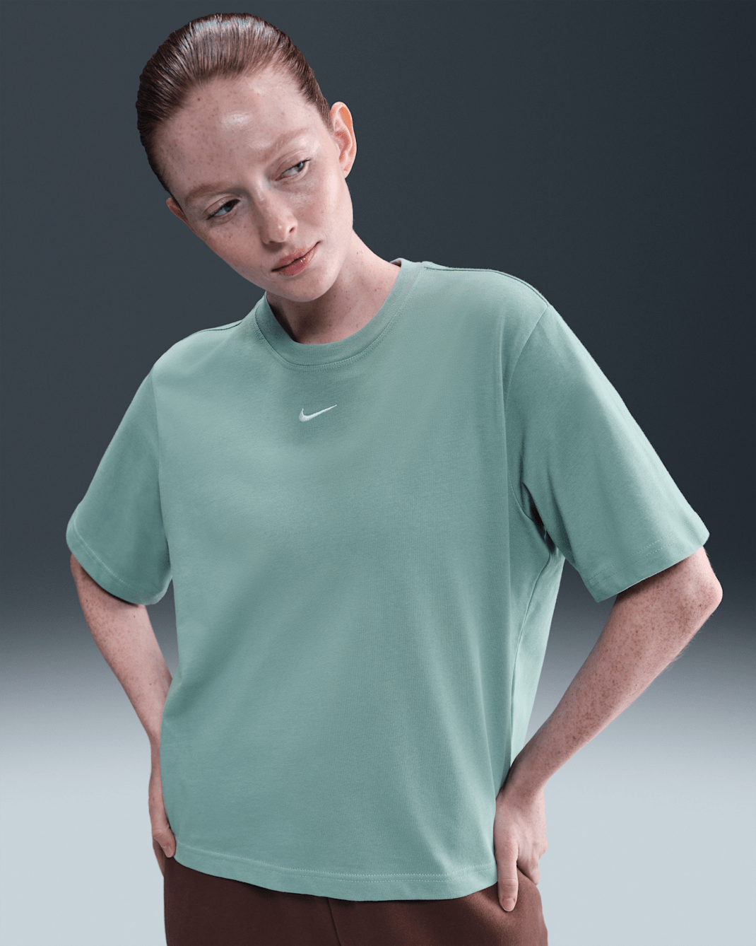 Nike Sportswear Essential Women's Boxy T-Shirt - Cannon