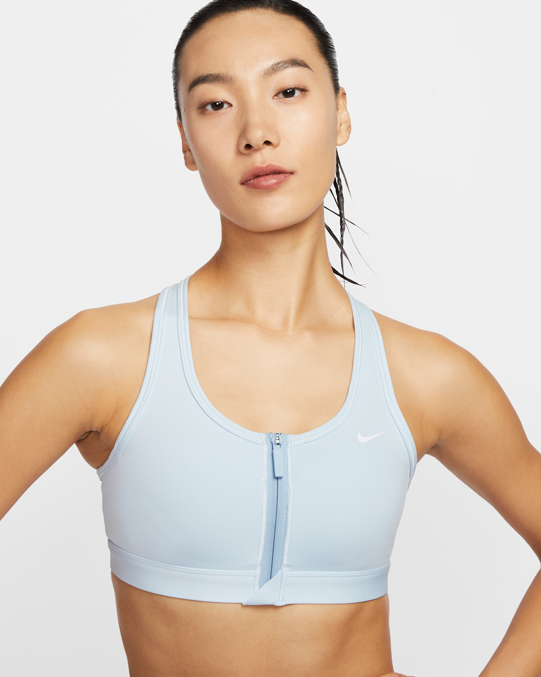 나이키 스우시 프런트 지퍼 여성 미디엄 서포트 패드 스포츠 브라 - 블루 틴트/화이트