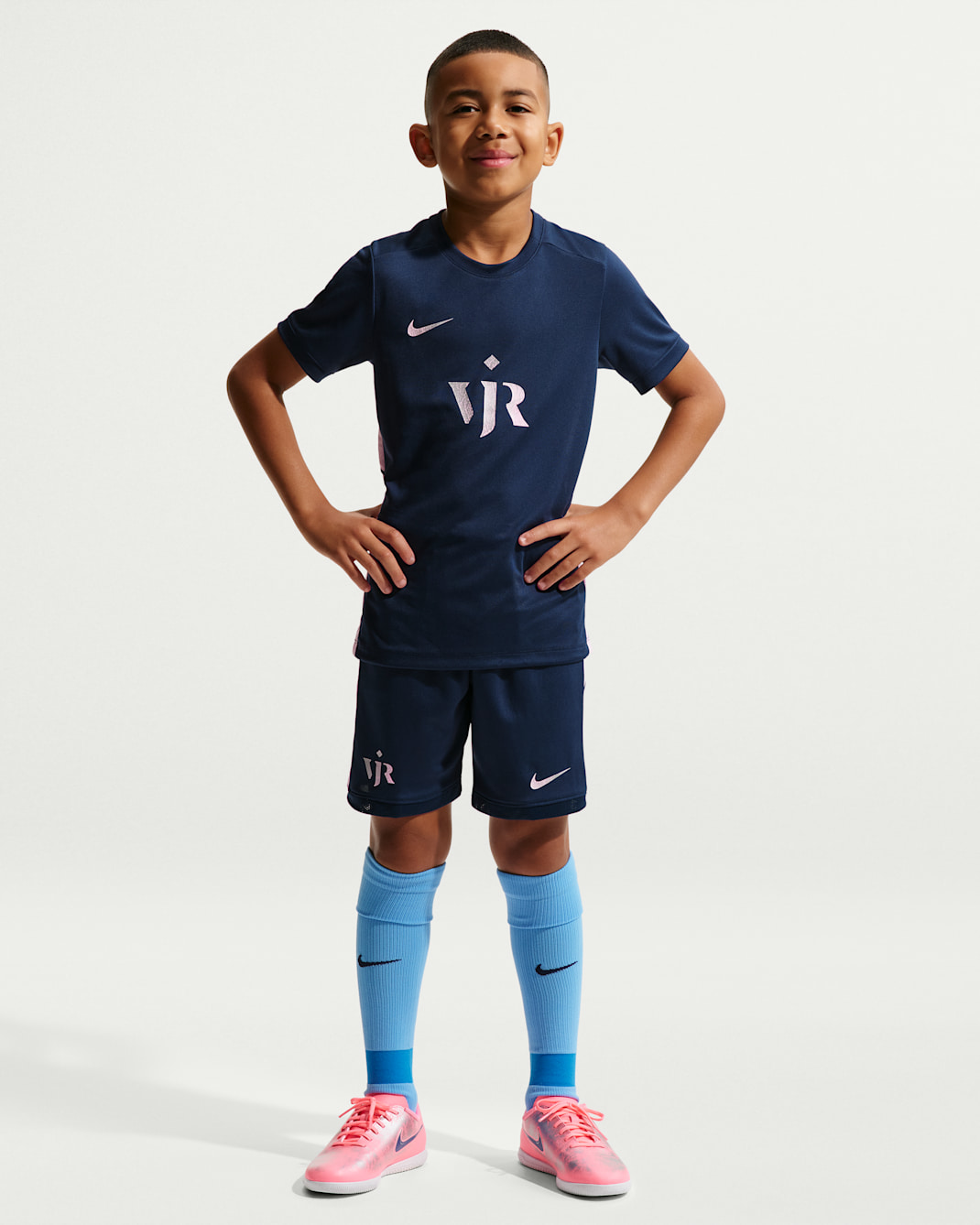 비니시오스 주니오르 아카데미 주니어 나이키 드라이 핏 축구 반바지 - 미드나이트 네이비/핑크 폼/메탈릭 실버