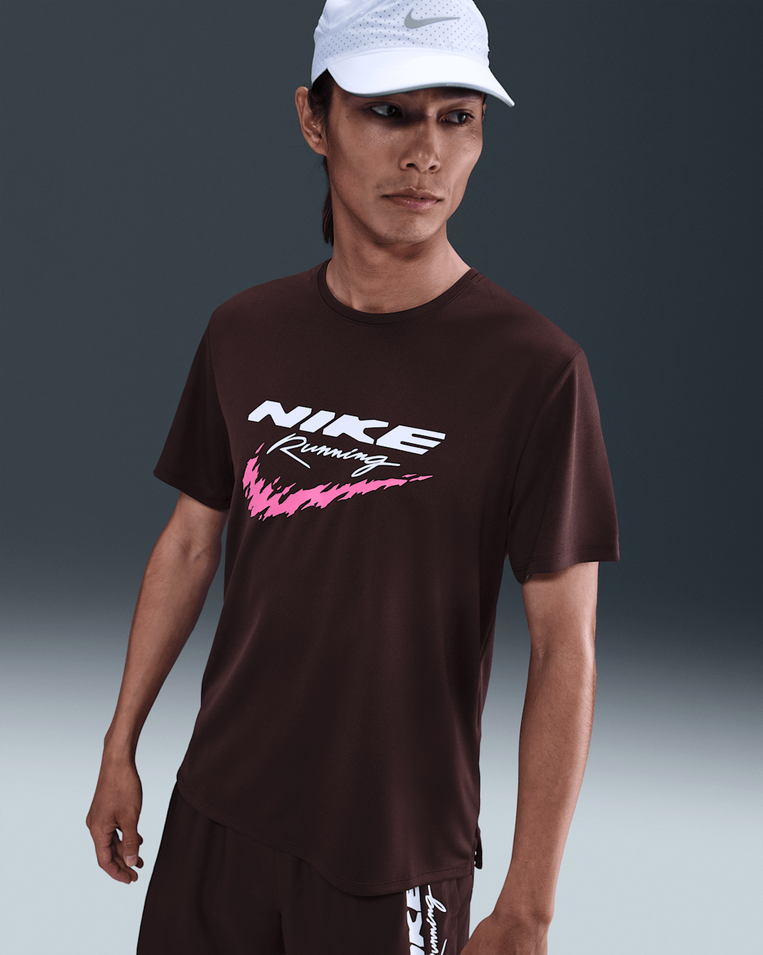 Nike Miler 男款 Dri-FIT UV 跑步上衣 - Burgundy Crush