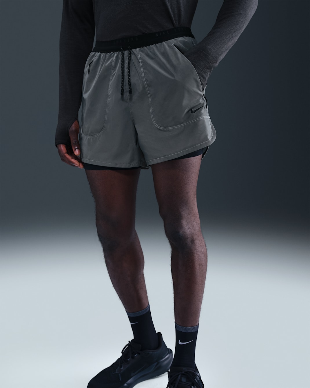 Short de running 2-en-1 à motif réfléchissant Nike 10 cm pour homme