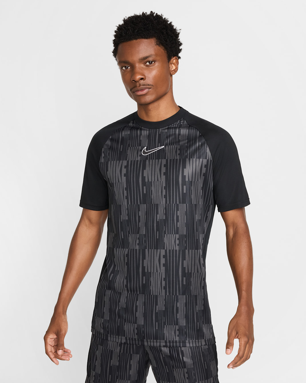Nike Academy Men's Dri-FIT Short-Sleeve Soccer Top - Black/Black/Black