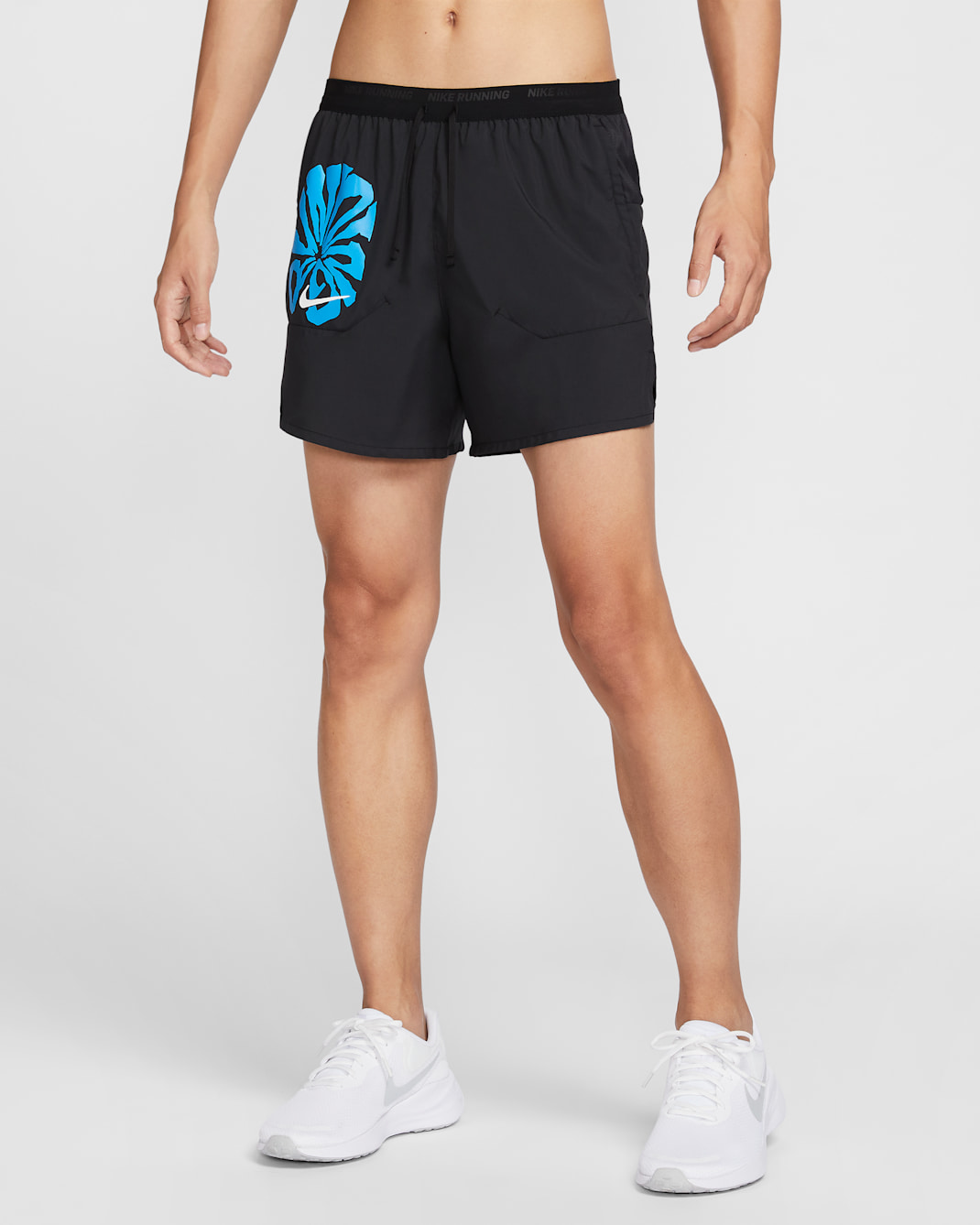 ナイキ ストライド ラン エナジー メンズ Dri-FIT 13cm ランニングショートパンツ (インナー付き) - ブラック/ブラック/ライトフォトブルー