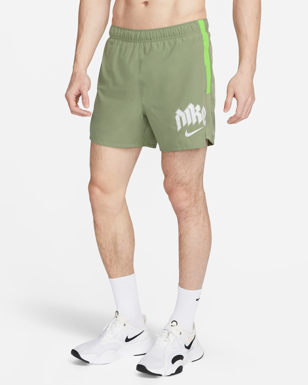 Nike Dri-FIT Run Division Challenger Men's 13cm (approx.) Brief-Lined Running Shorts - Oil Green/Action Green