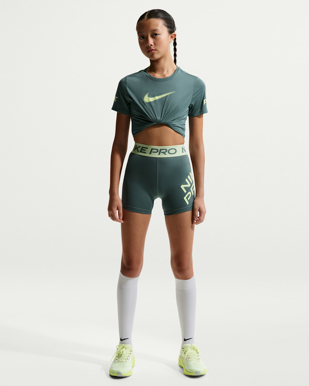 Nike Pro Older Kids' Dri-FIT 7.5cm (approx.) Shorts - Mineral Slate/Light Liquid Lime