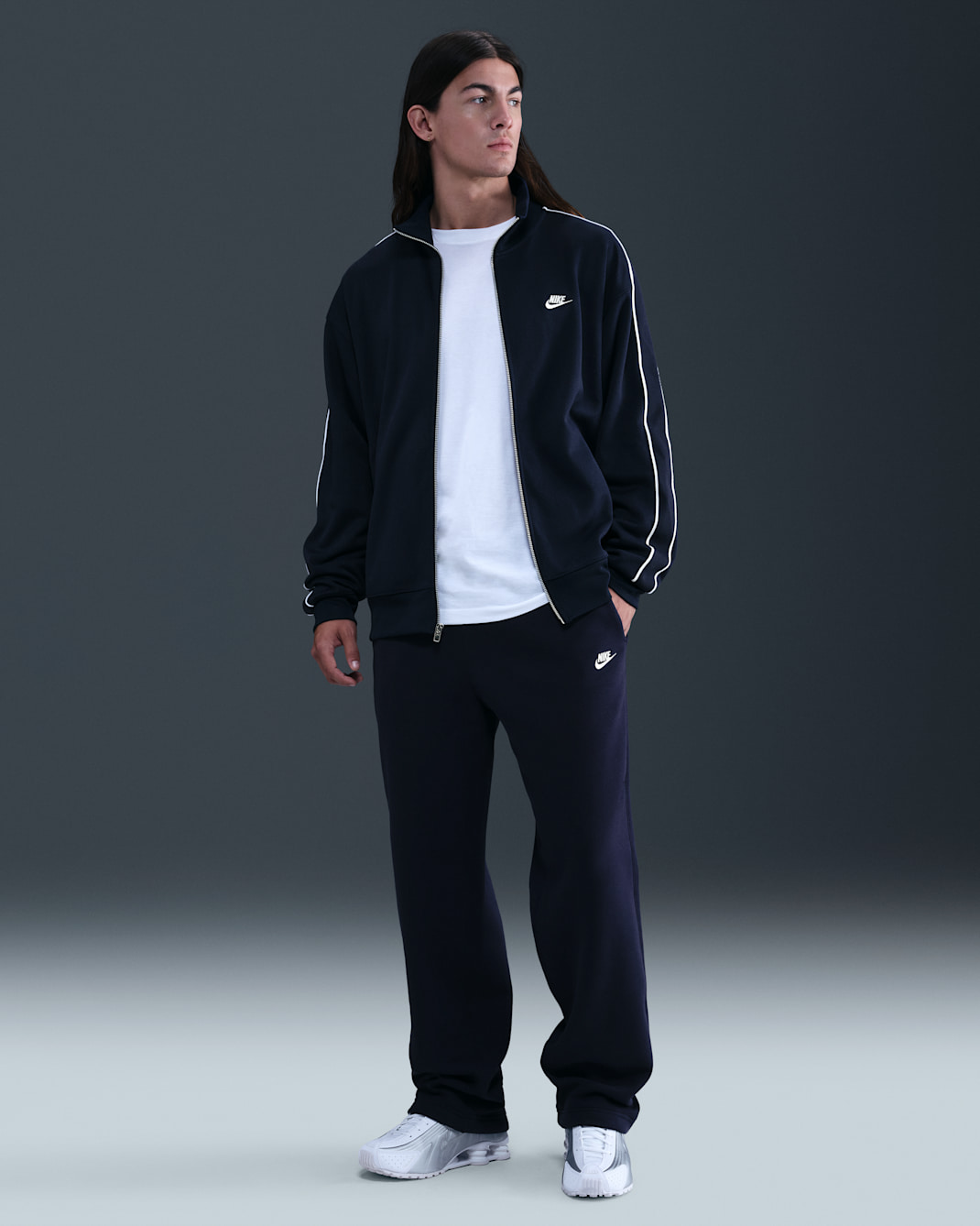Pants de tejido Fleece con cordón elástico para hombre Nike Sportswear Club - Obsidiana/Obsidiana/Blanco