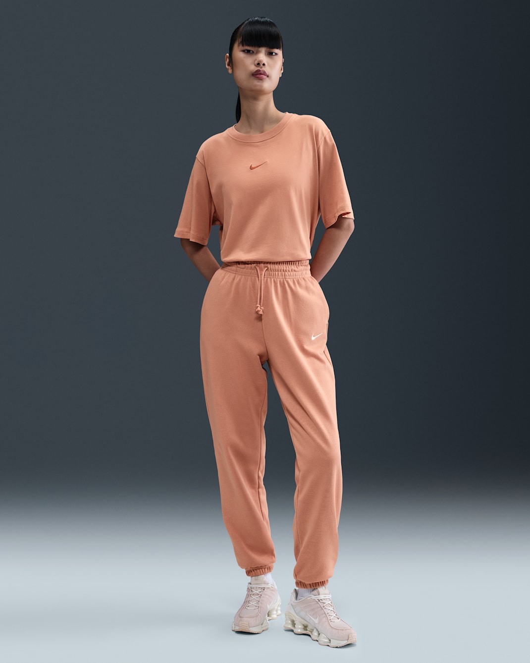Nike Sportswear Phoenix Fleece Women's High-Waisted Oversized French Terry Tracksuit Bottoms - Rose Gold/Sail