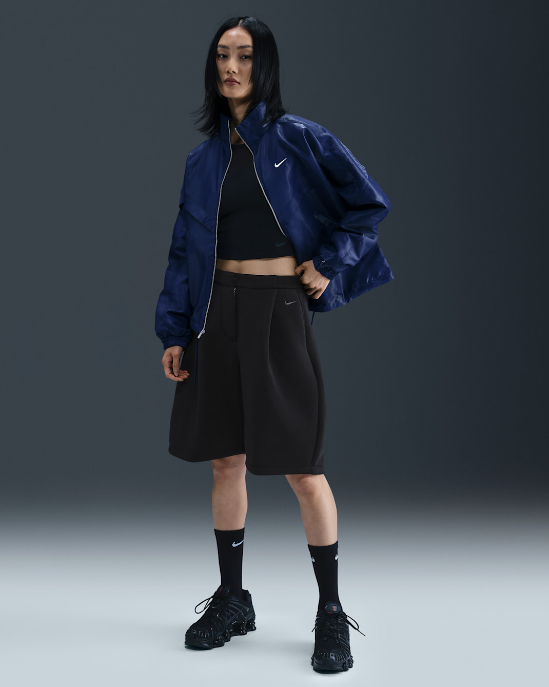 나이키 스포츠웨어 모던 플리스 여성 미드라이즈 루즈 쇼츠 - 블랙/앤트러사이트